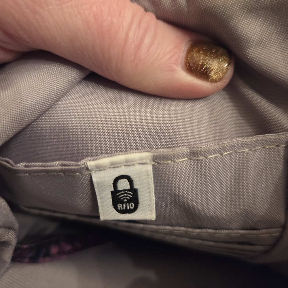 Baggallini Sorrento RFID Hobo Bag in Orchid Tie-Dye - Picture 8 of 9